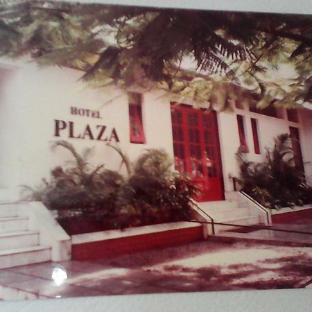 Hotel Plaza -Booking For Foreign Tourist- Jālgaon Kültér fotó